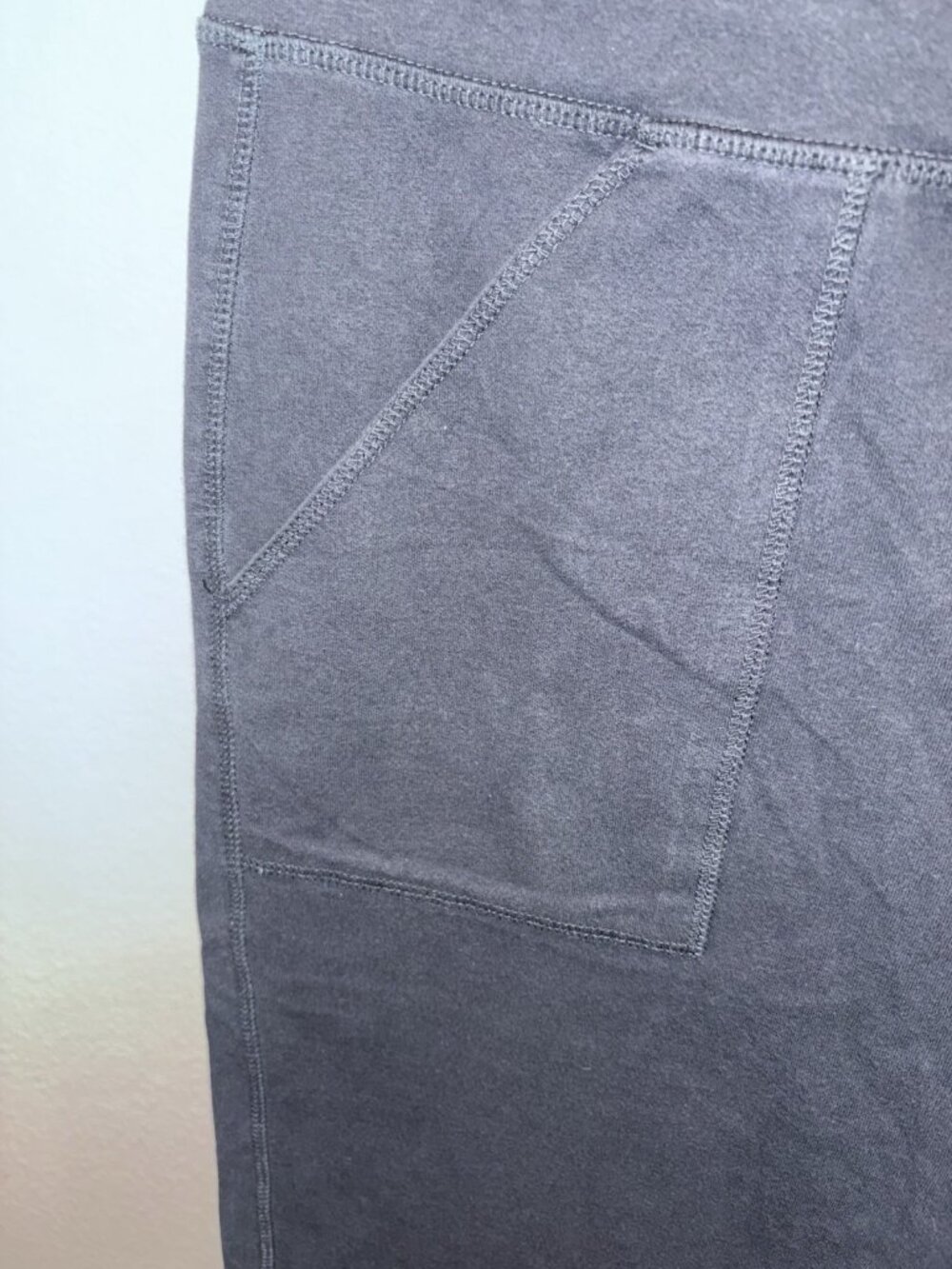Danskin Now Womens Size XL 16/18 Comfy Stretch Capri Pants  36X16 - Picture 2 of 8